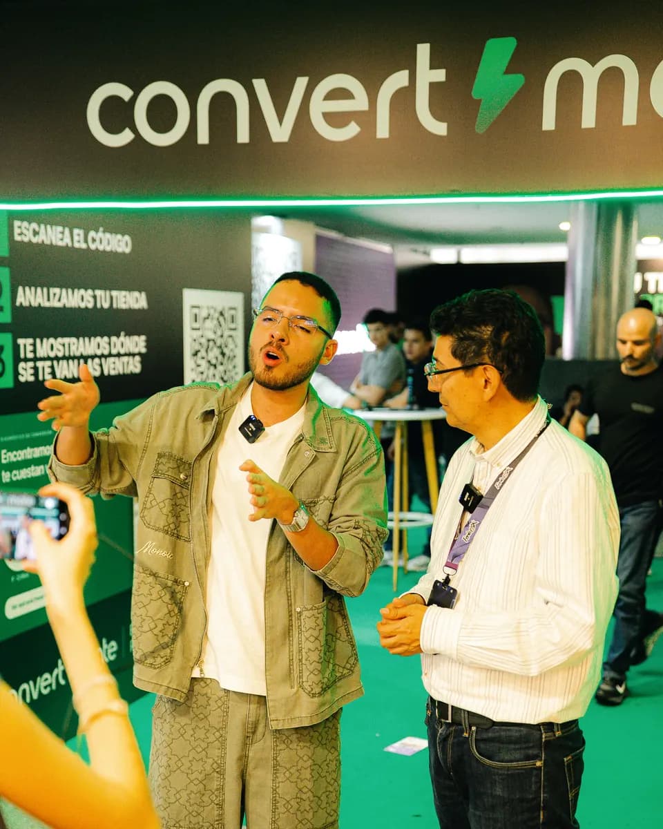 Mateo Costa en el stand de ConvertMate en la Feria Effix 2026